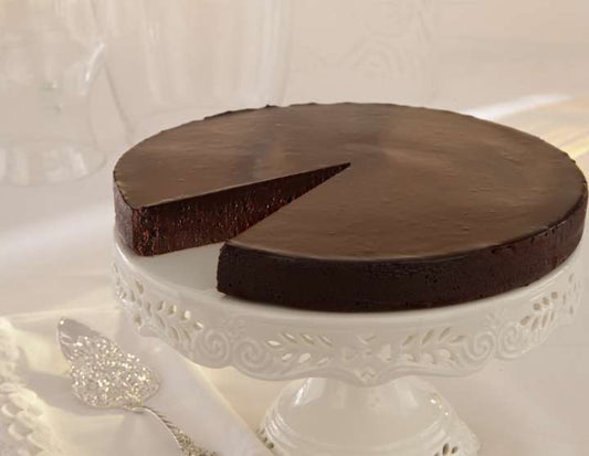 Flourless Chocolate Torte – 32 Slices (2 Cakes, 16 Slices Each)