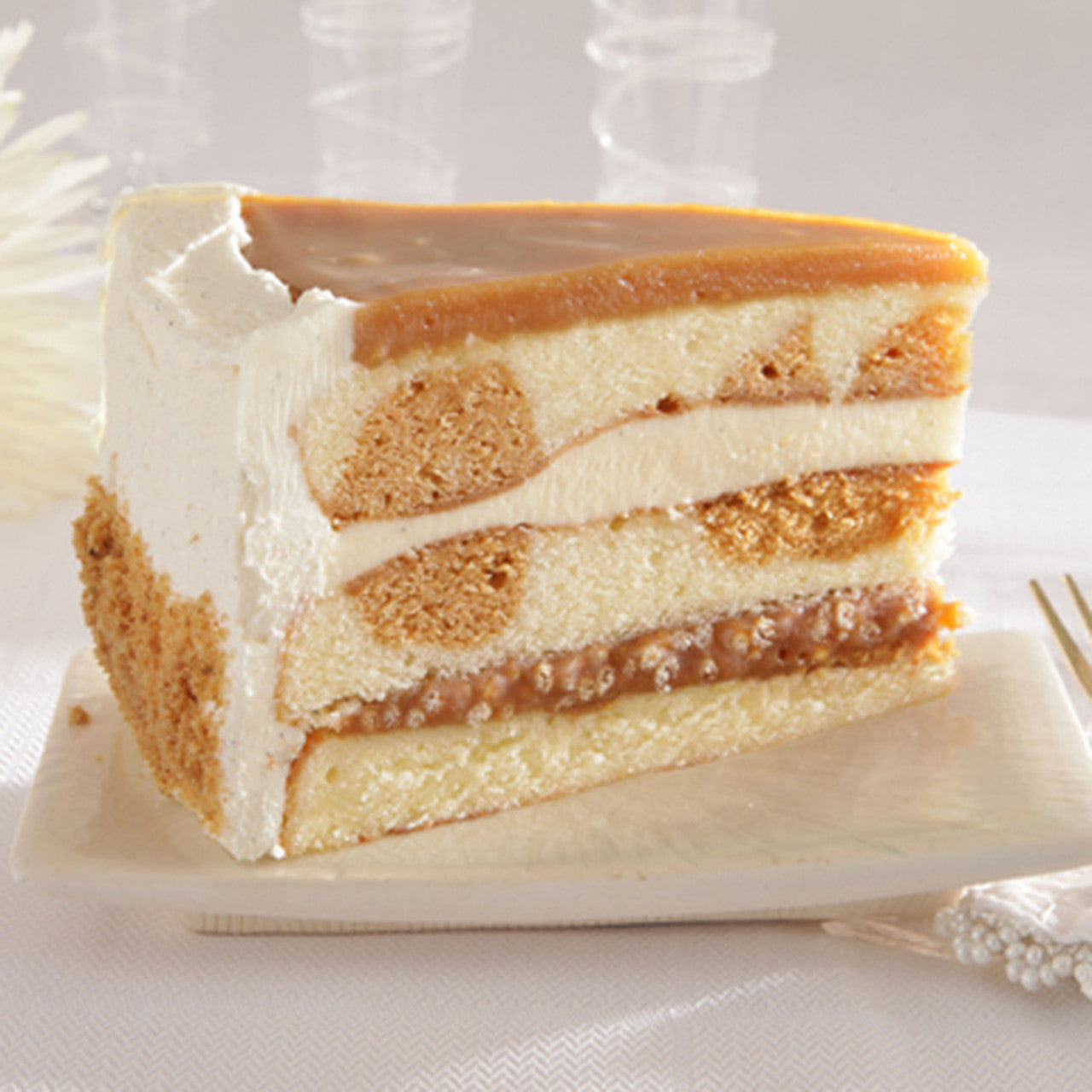 3-Layer Salted Caramel Vanilla Crunch Cake – 28 Slices (2 Cakes, 14 Slices Each)