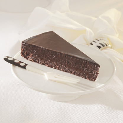 Flourless Chocolate Torte – 32 Slices (2 Cakes, 16 Slices Each)